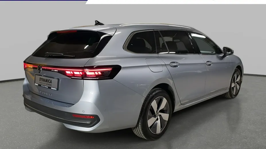 VOLKSWAGEN Passat -
