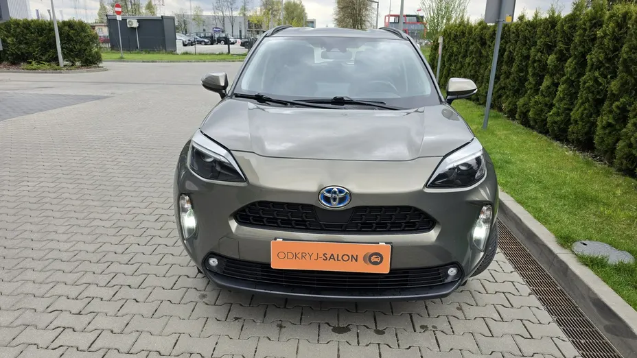 TOYOTA Yaris Cross -