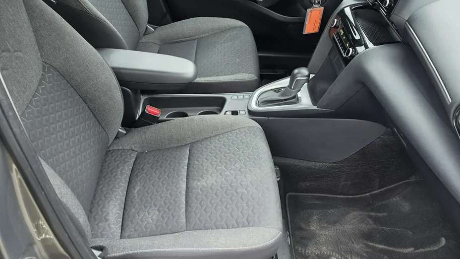 TOYOTA Yaris Cross -