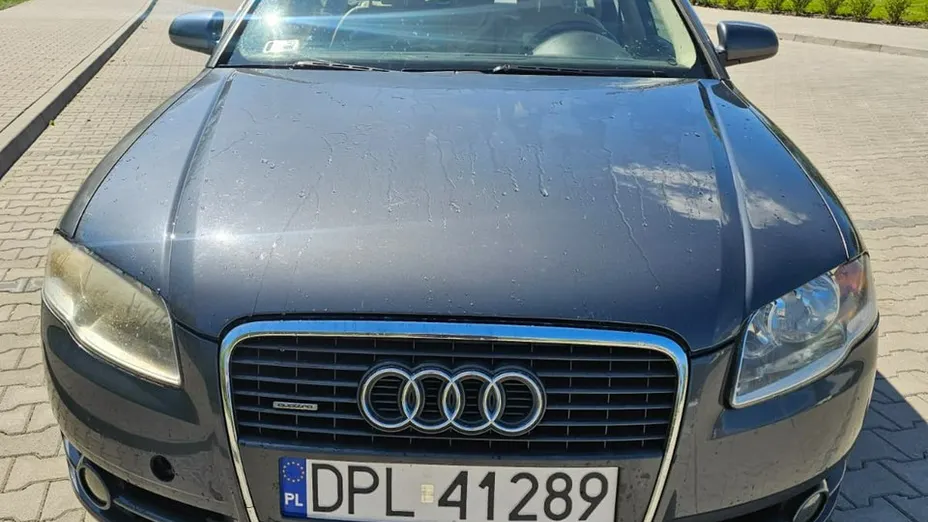 AUDI A4 -