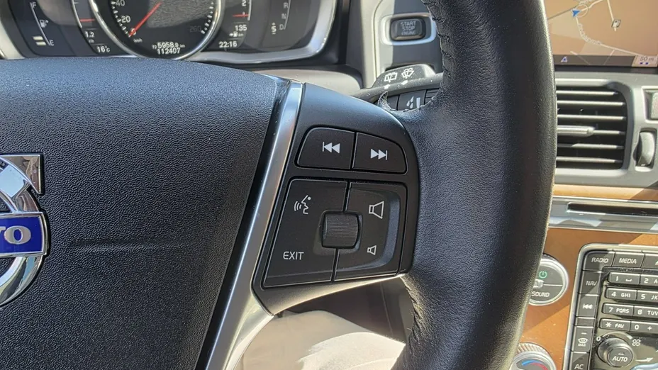 VOLVO XC60 -