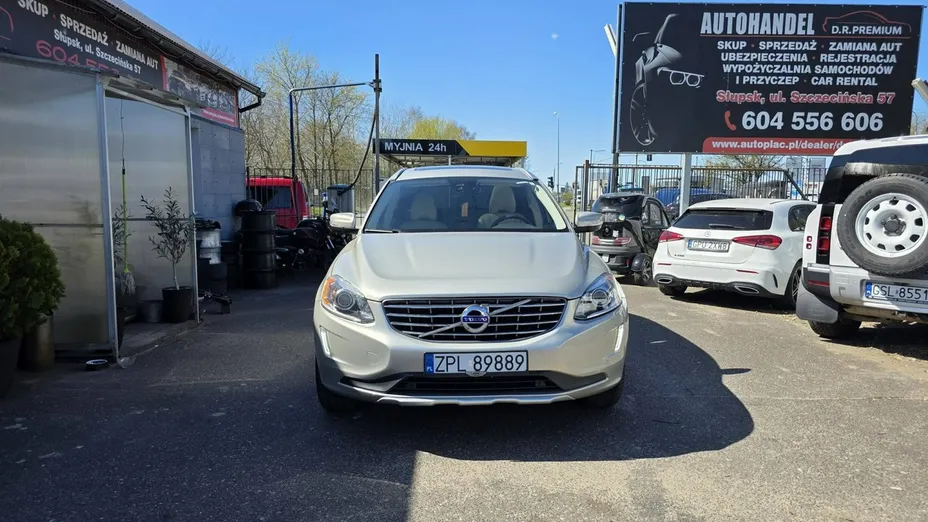 VOLVO XC60 -