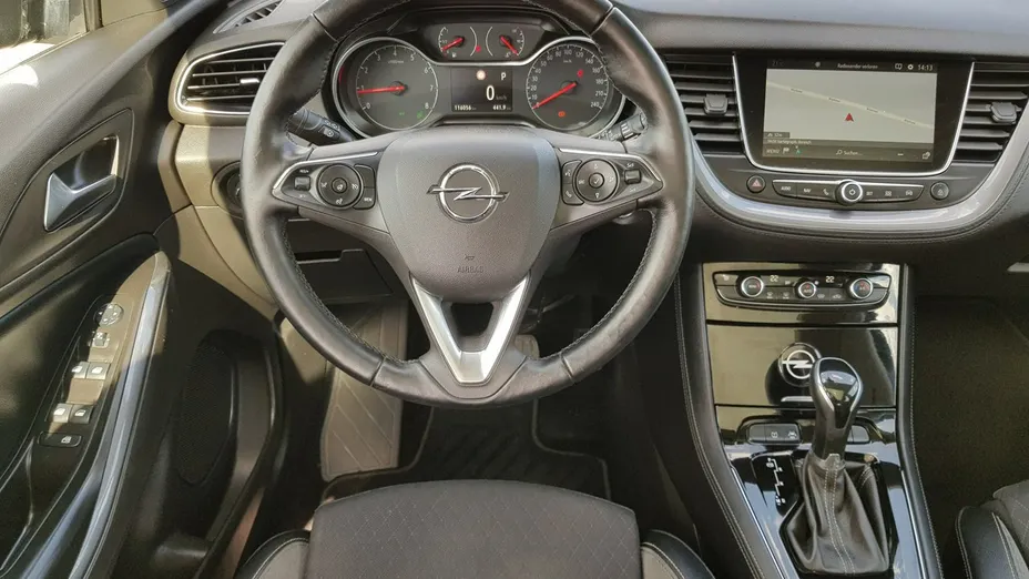 OPEL Grandland X -