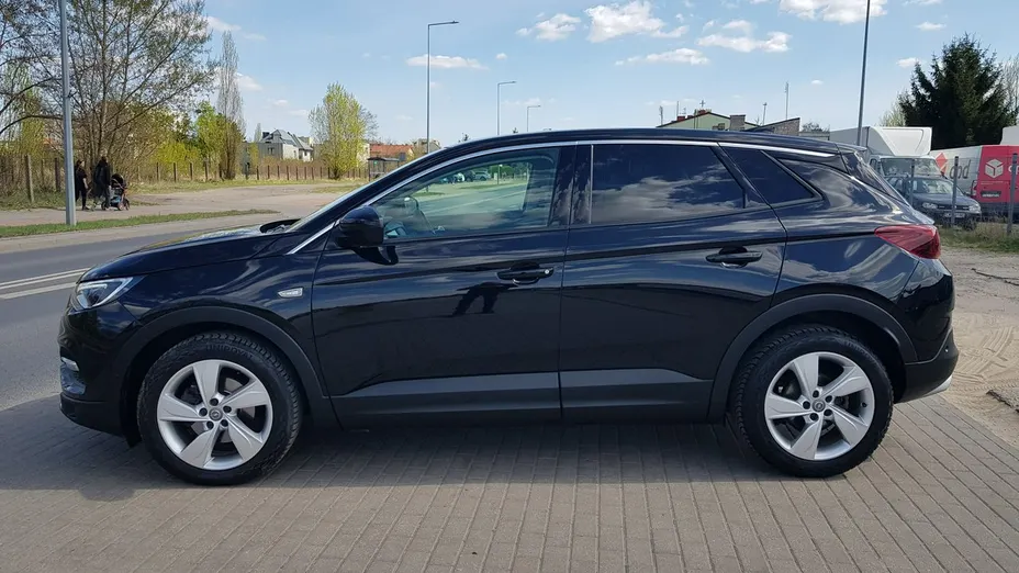 OPEL Grandland X -