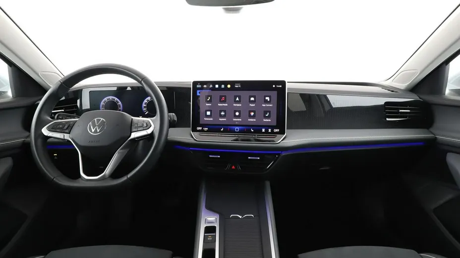 VOLKSWAGEN Passat -
