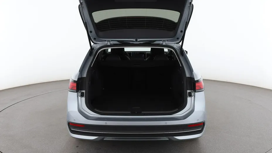 VOLKSWAGEN Passat -