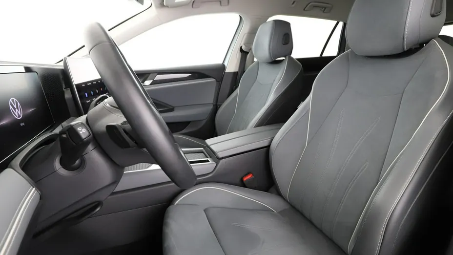 VOLKSWAGEN Passat -