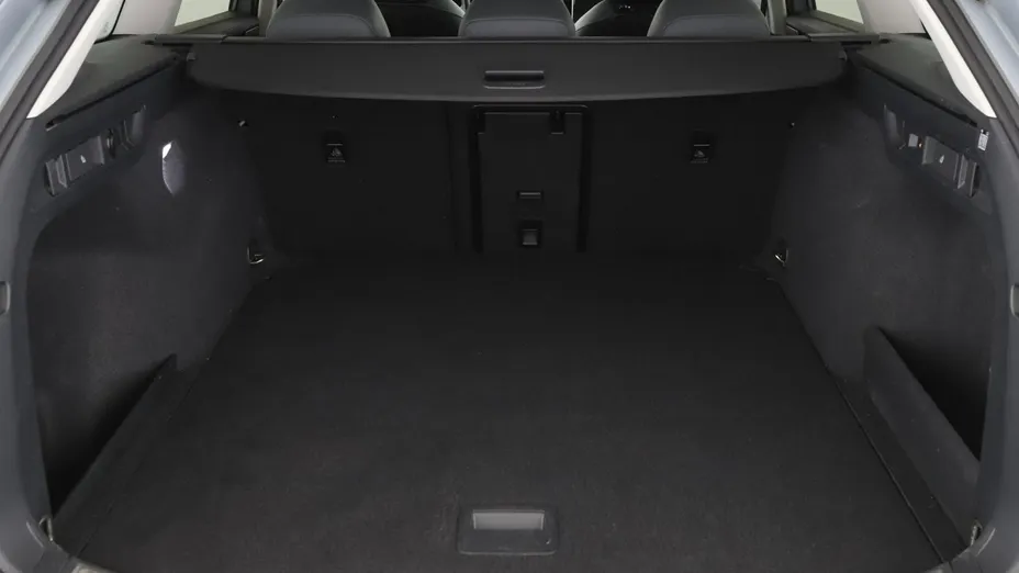 VOLKSWAGEN Passat -