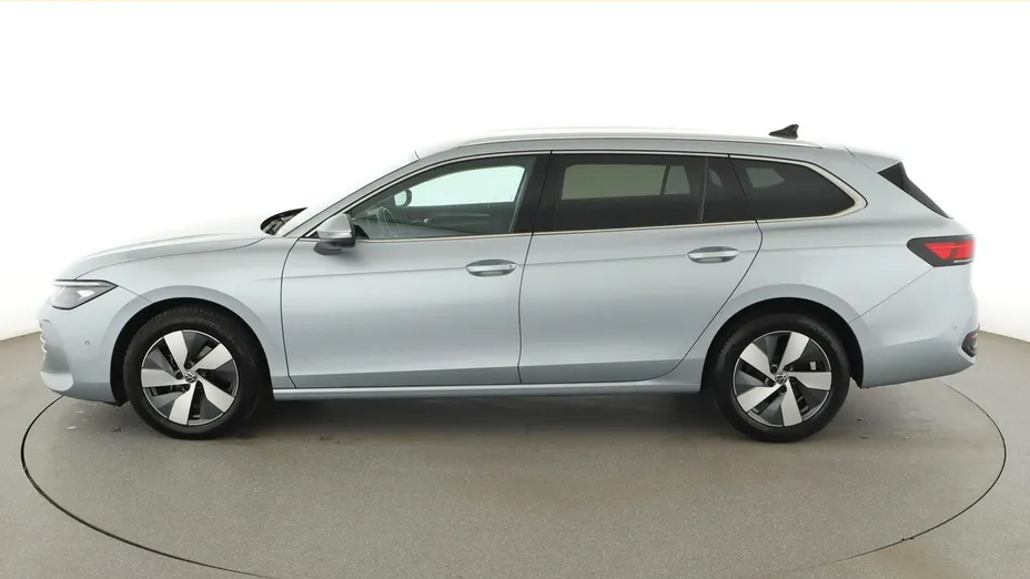 VOLKSWAGEN Passat -
