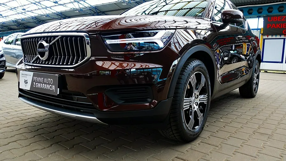 VOLVO XC40 -