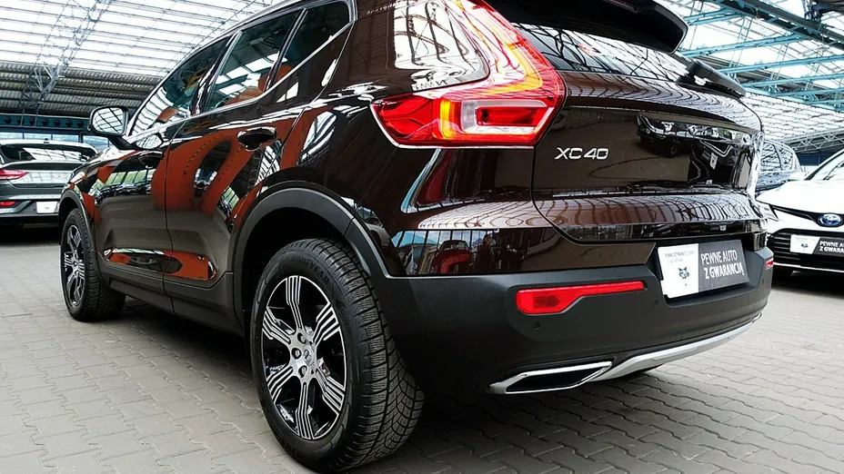 VOLVO XC40 -
