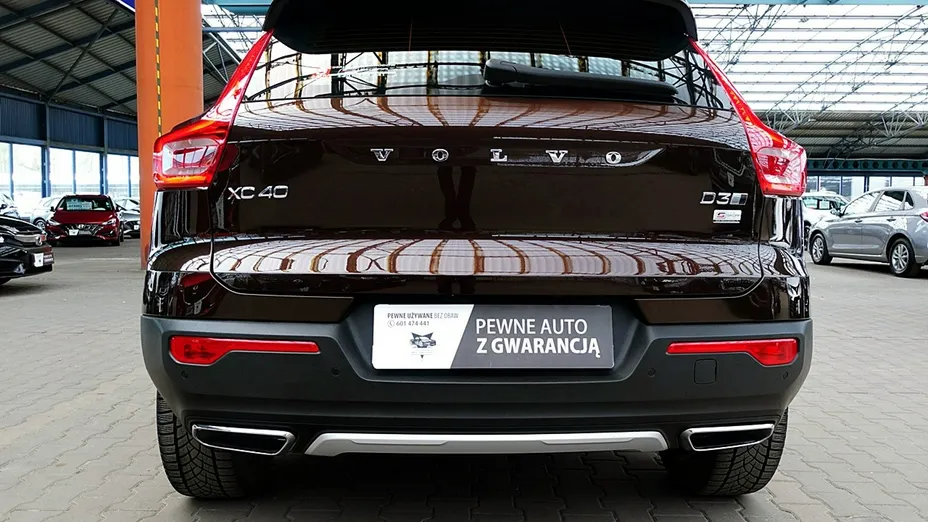 VOLVO XC40 -