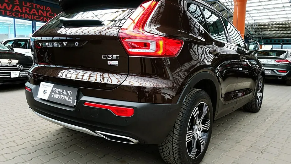 VOLVO XC40 -