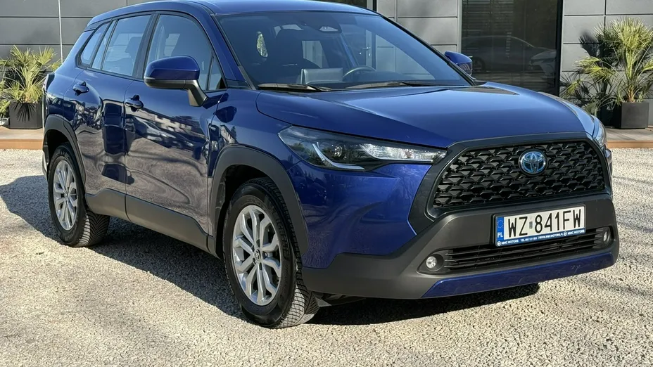 TOYOTA Corolla Cross -