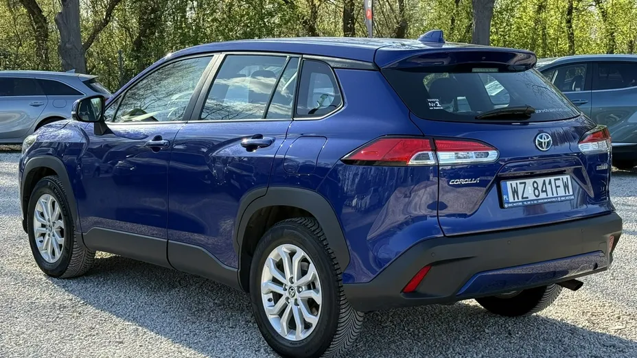 TOYOTA Corolla Cross -