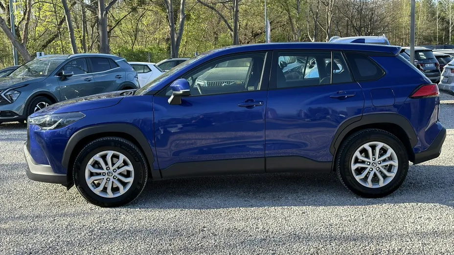 TOYOTA Corolla Cross -
