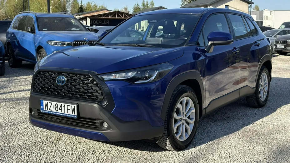 TOYOTA Corolla Cross -