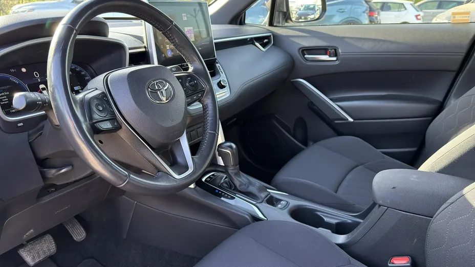 TOYOTA Corolla Cross -