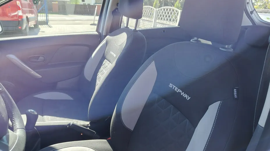 DACIA Sandero -