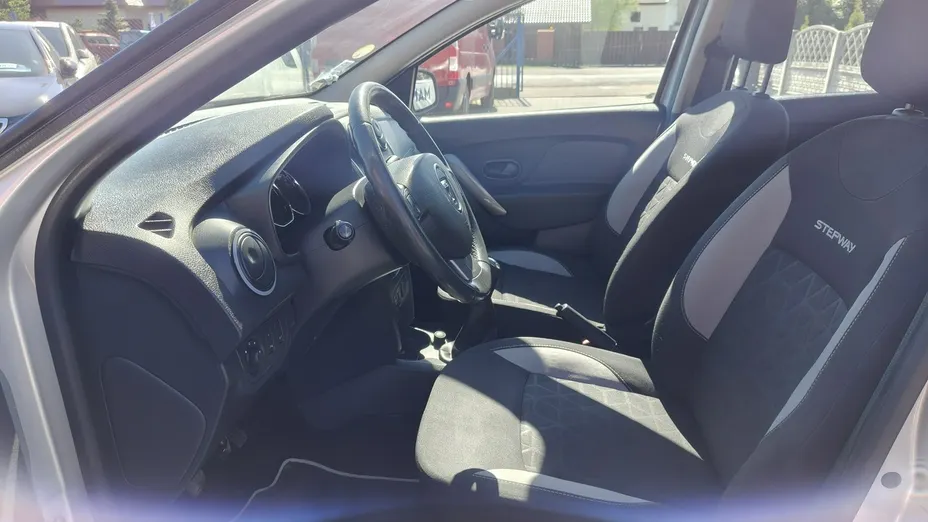DACIA Sandero -
