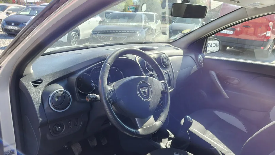 DACIA Sandero -