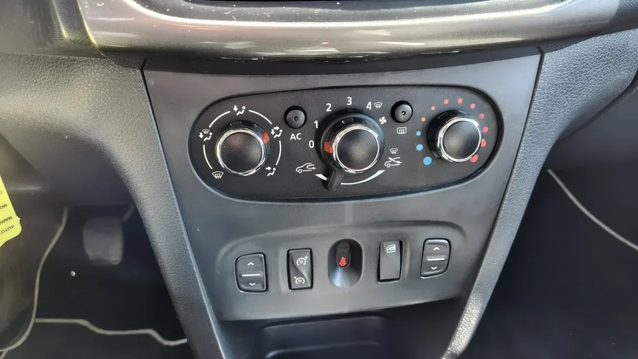 DACIA Sandero -