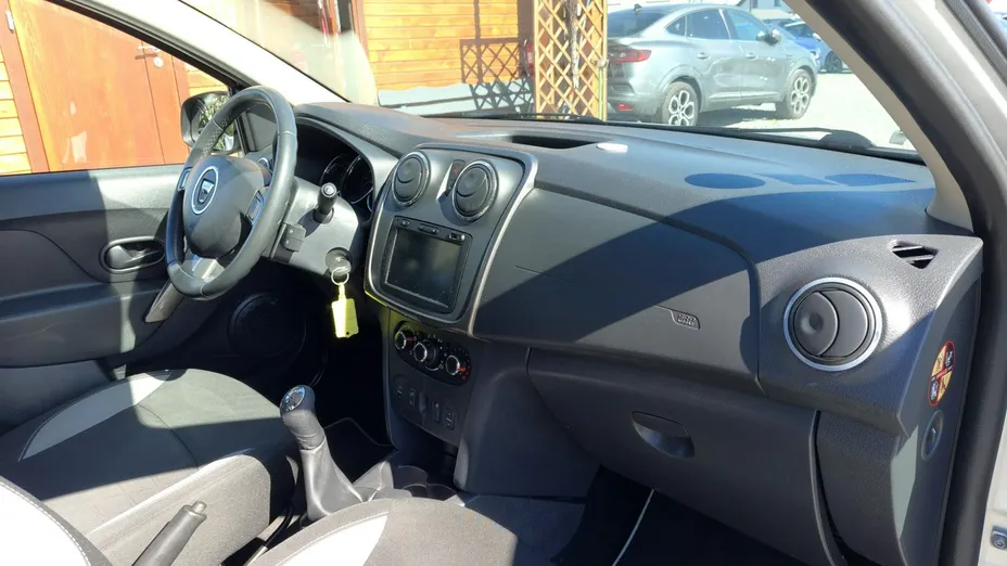 DACIA Sandero -