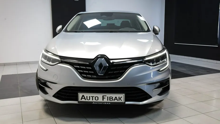 RENAULT Megane -