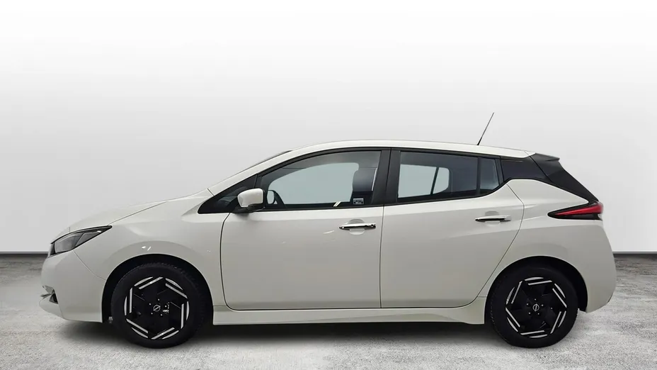 NISSAN Leaf -