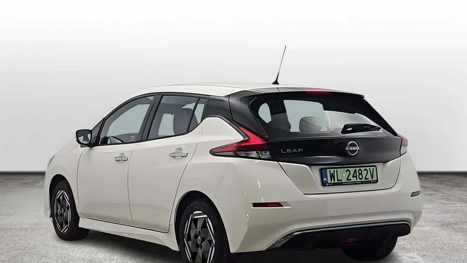 NISSAN Leaf -