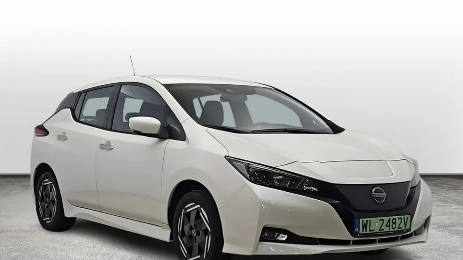 NISSAN Leaf -