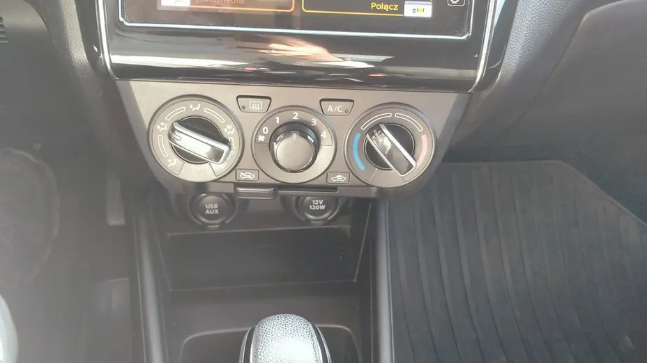 SUZUKI Swift -