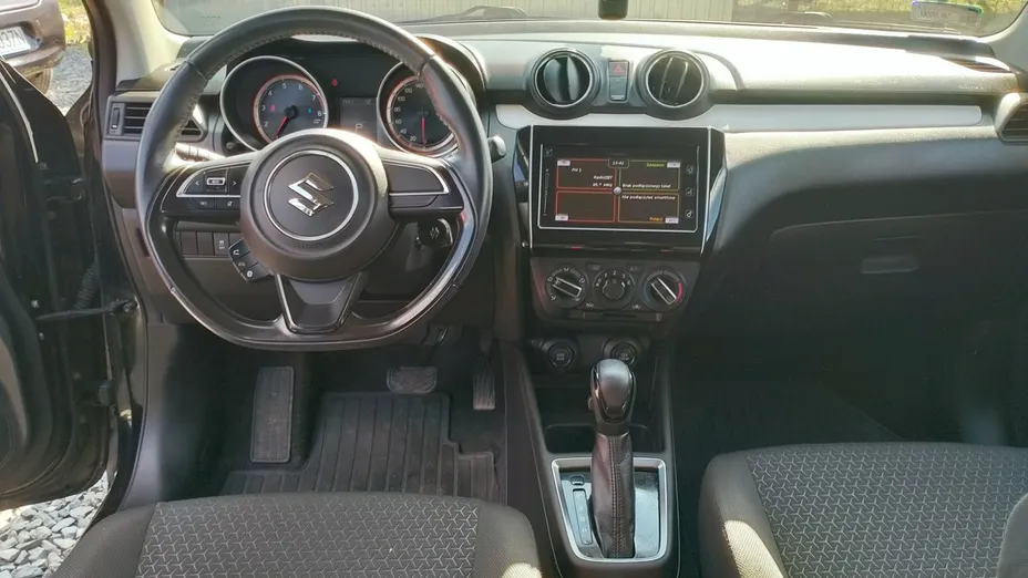 SUZUKI Swift -