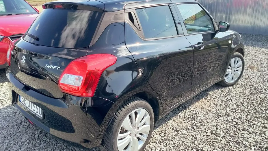 SUZUKI Swift -