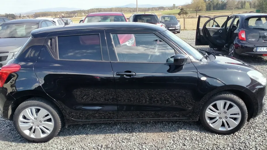 SUZUKI Swift -