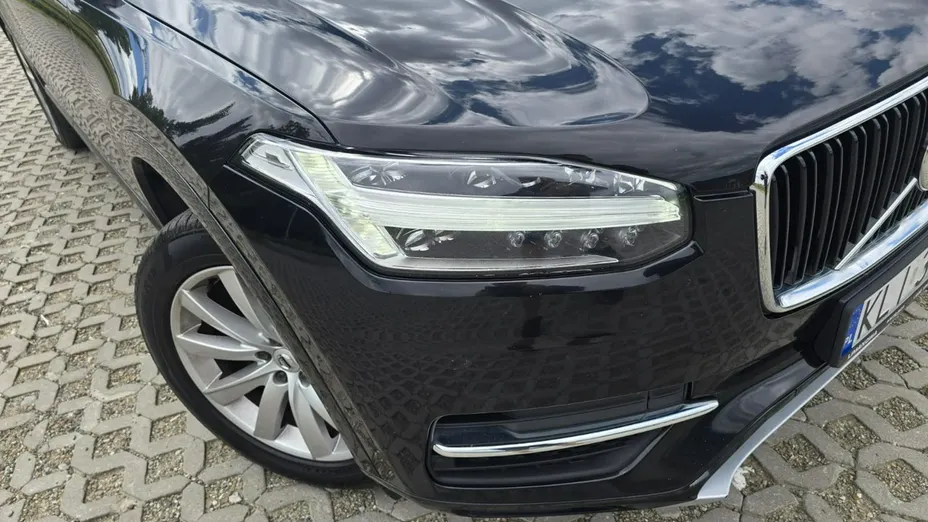 VOLVO XC90 -