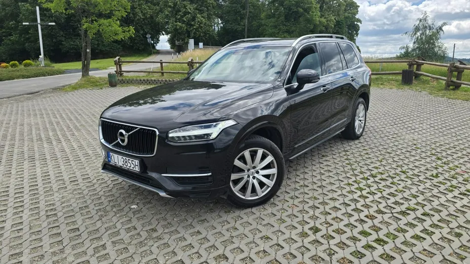 VOLVO XC90 -