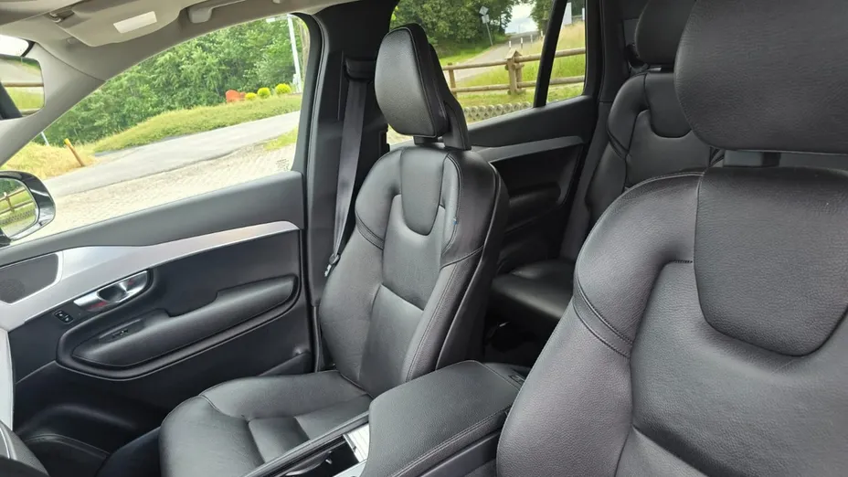 VOLVO XC90 -