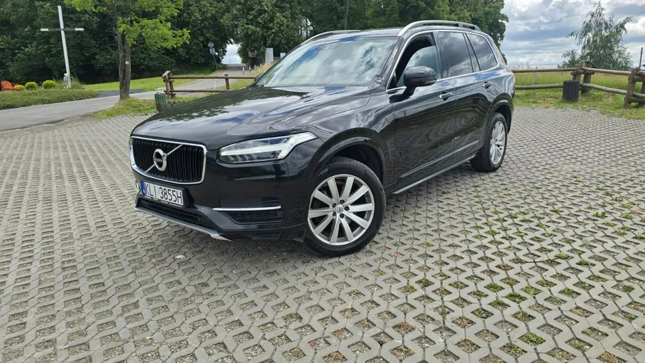 VOLVO XC90 -