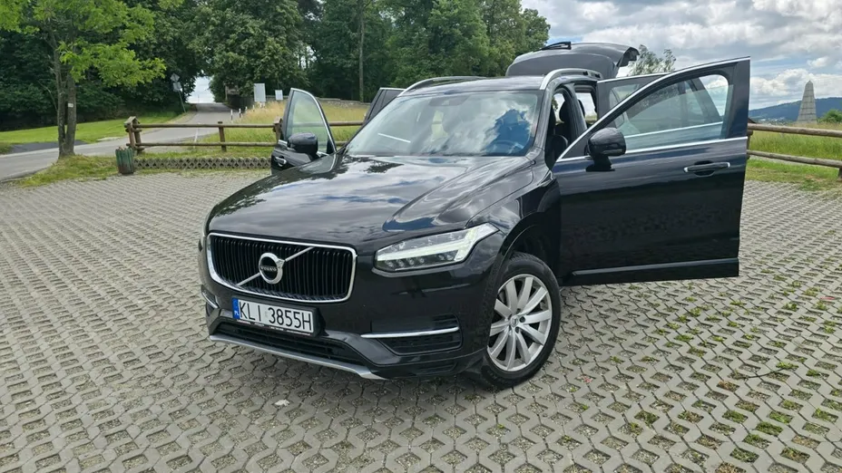 VOLVO XC90 -