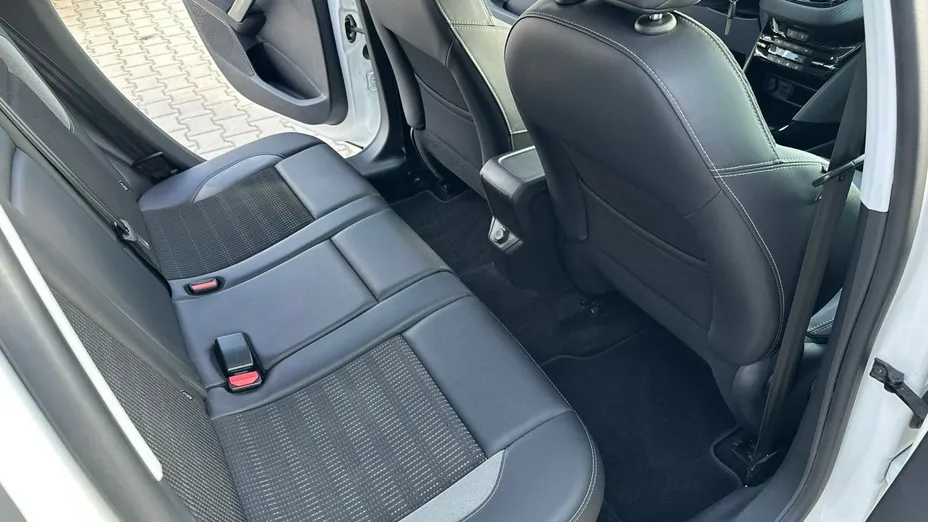 PEUGEOT 2008 -