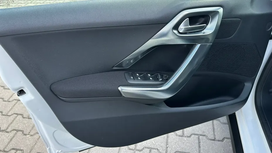PEUGEOT 2008 -