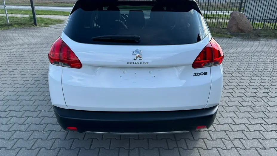 PEUGEOT 2008 -