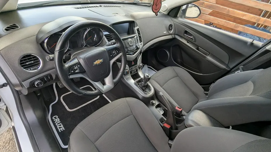 CHEVROLET Cruze -