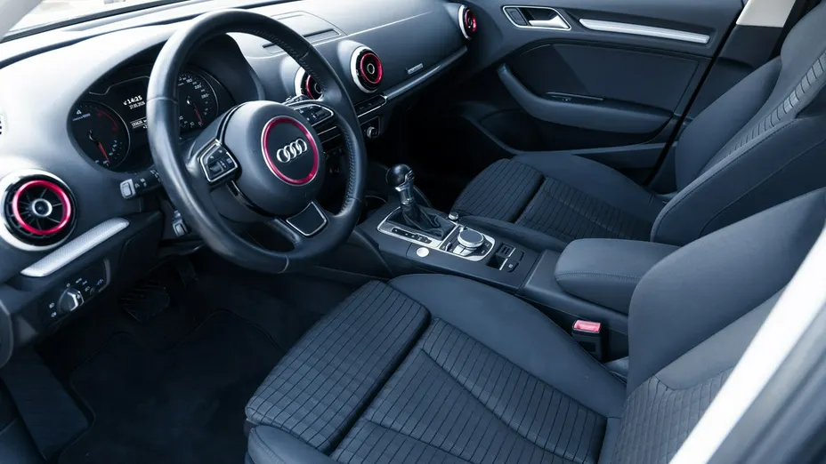 AUDI A3 -
