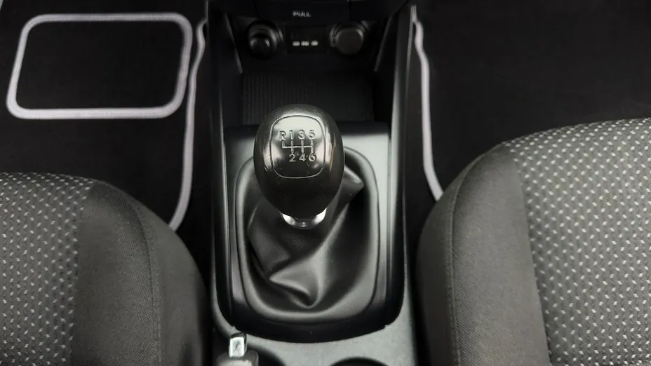 HYUNDAI i30 -