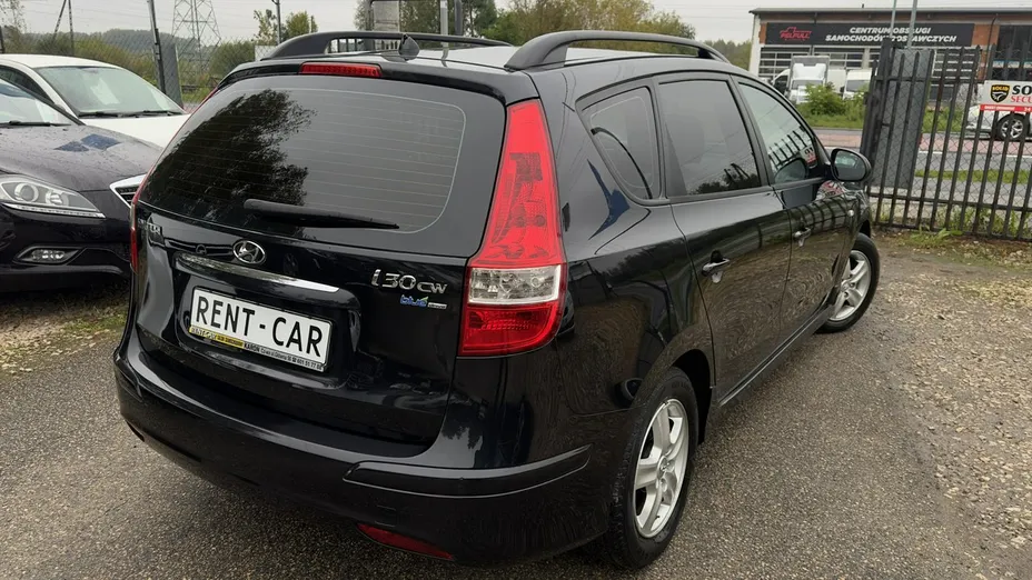 HYUNDAI i30 -