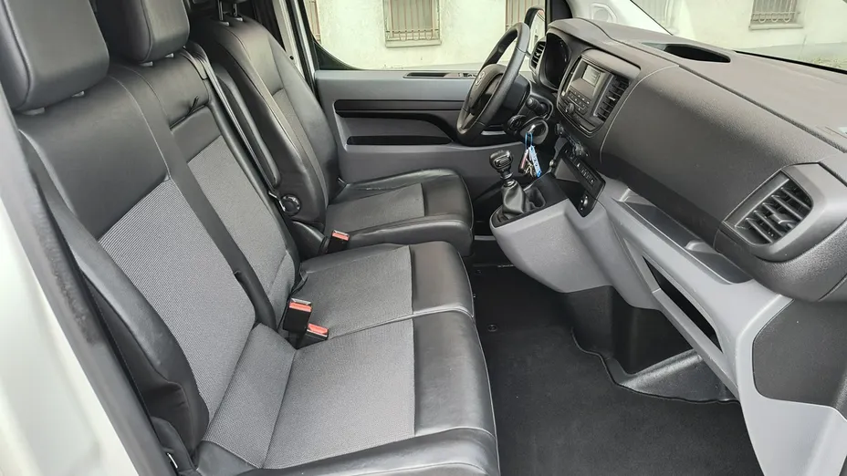 TOYOTA Proace -
