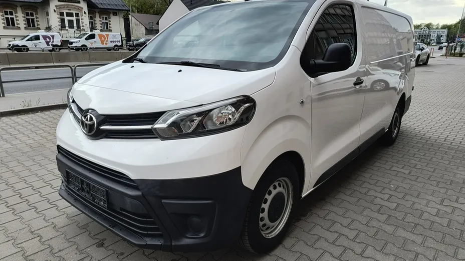 TOYOTA Proace -