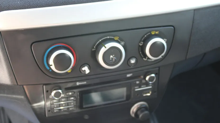 RENAULT Megane -